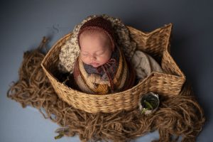 Read more about the article Oswego NY Newborn Photographer | Baby J’s Newborn Portrait Session