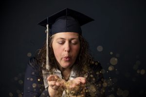 Read more about the article Syracuse NY Commencement Photographer | Dawn’s Graduation Photo Session