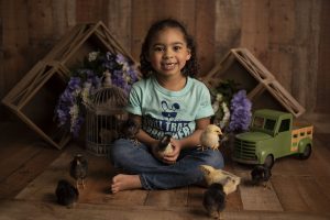 Read more about the article Syracuse Family Mini Session Photographer | Sit with Chicks