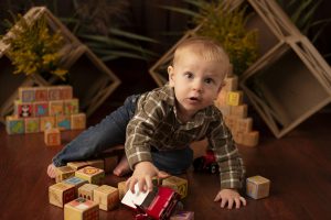 Read more about the article Syracuse Baby Photographer | Jace’s Cake Smash Session