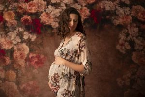 Read more about the article Oswego NY Maternity Photographer | Canalview Chiropractic Bumps’ Night Out