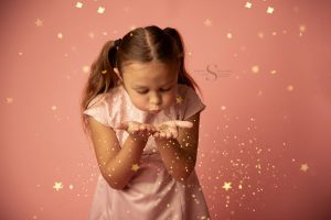 Read more about the article Syracuse NY Child Photography | Layla’s Princess Chicken Story