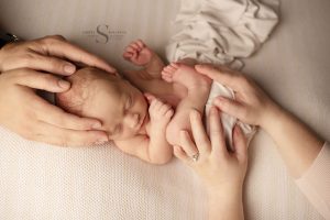 Read more about the article Syracuse NY Newborn Photographer | Ean’s Newborn Session