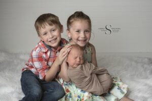 Read more about the article Syracuse NY Newborn Photographer | Wesley’s Newborn Portrait Session
