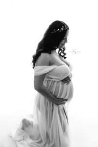 Read more about the article Oswego NY Maternity Photographer | Rachel’s Maternity Session